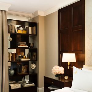 Deluxe  King Room Mobility accessible
